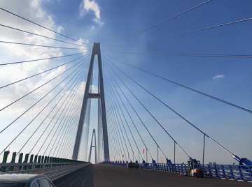 湛江青山大橋橋架安裝